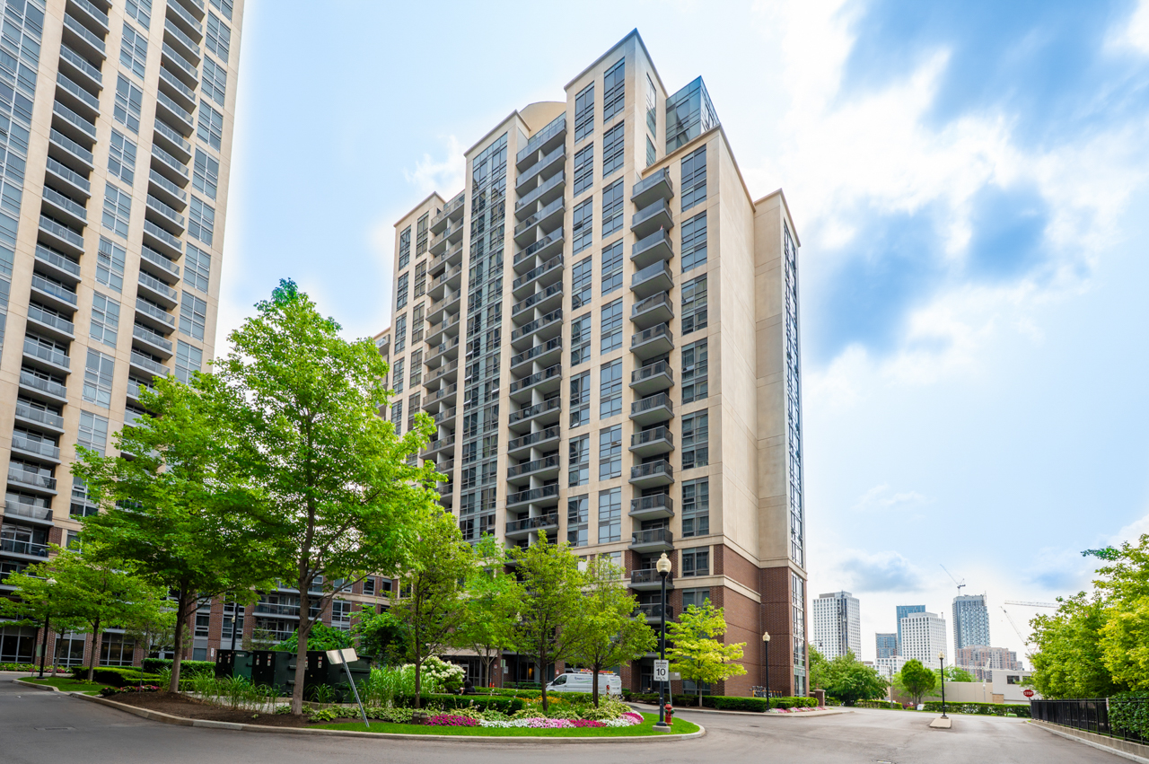 1 Michael Power Place — Vivid Condominiums exterior